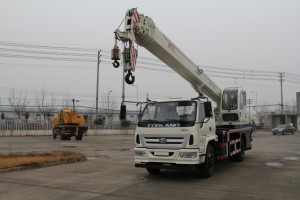 boom truck hydraulics