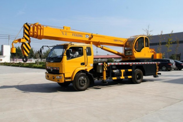 crane and platform crane and platform