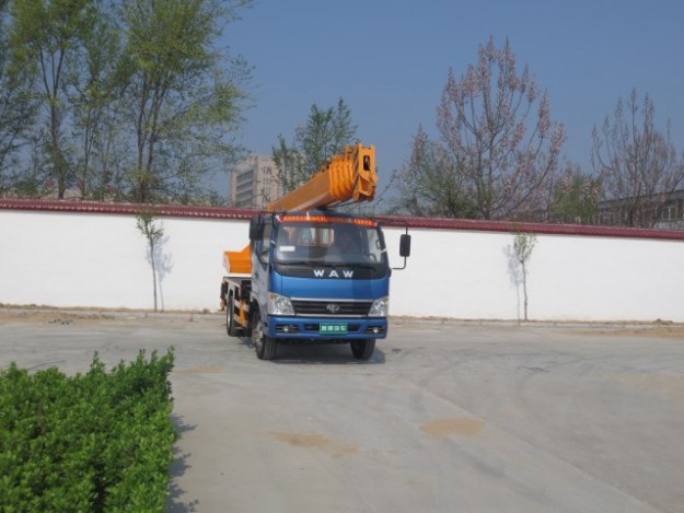 boom truck with trusses boom truck with trusses