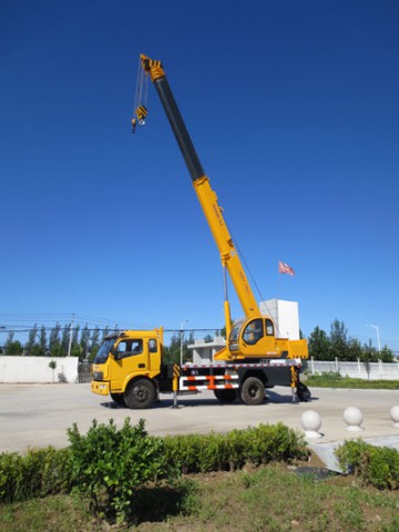 boom crane truck